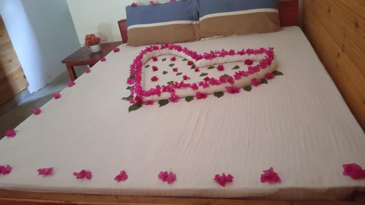 Walkers Hostel ตรินโคมาลี ภายนอก รูปภาพ