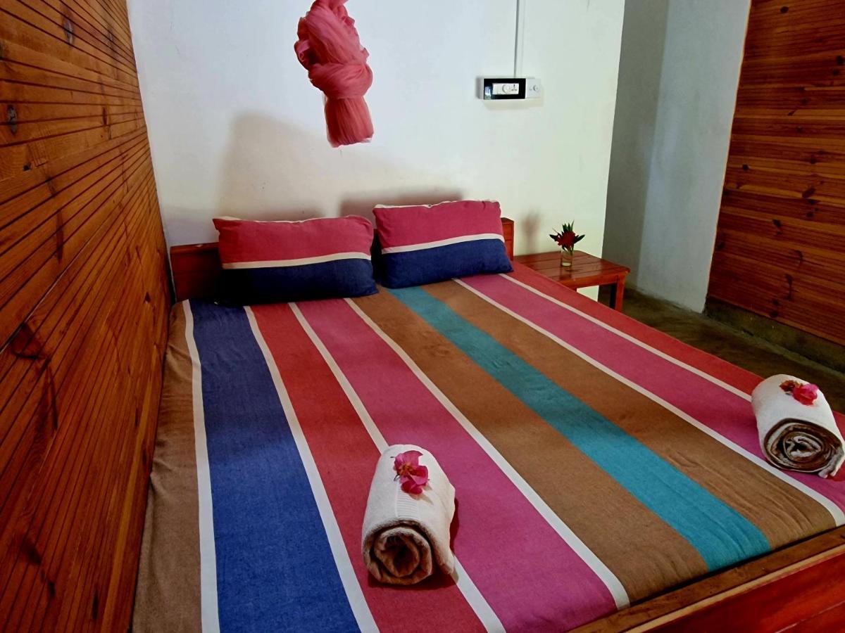 Walkers Hostel ตรินโคมาลี ภายนอก รูปภาพ