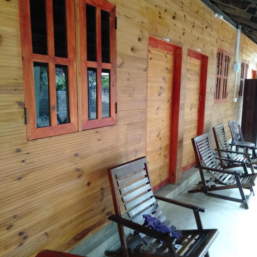 Walkers Hostel ตรินโคมาลี ภายนอก รูปภาพ