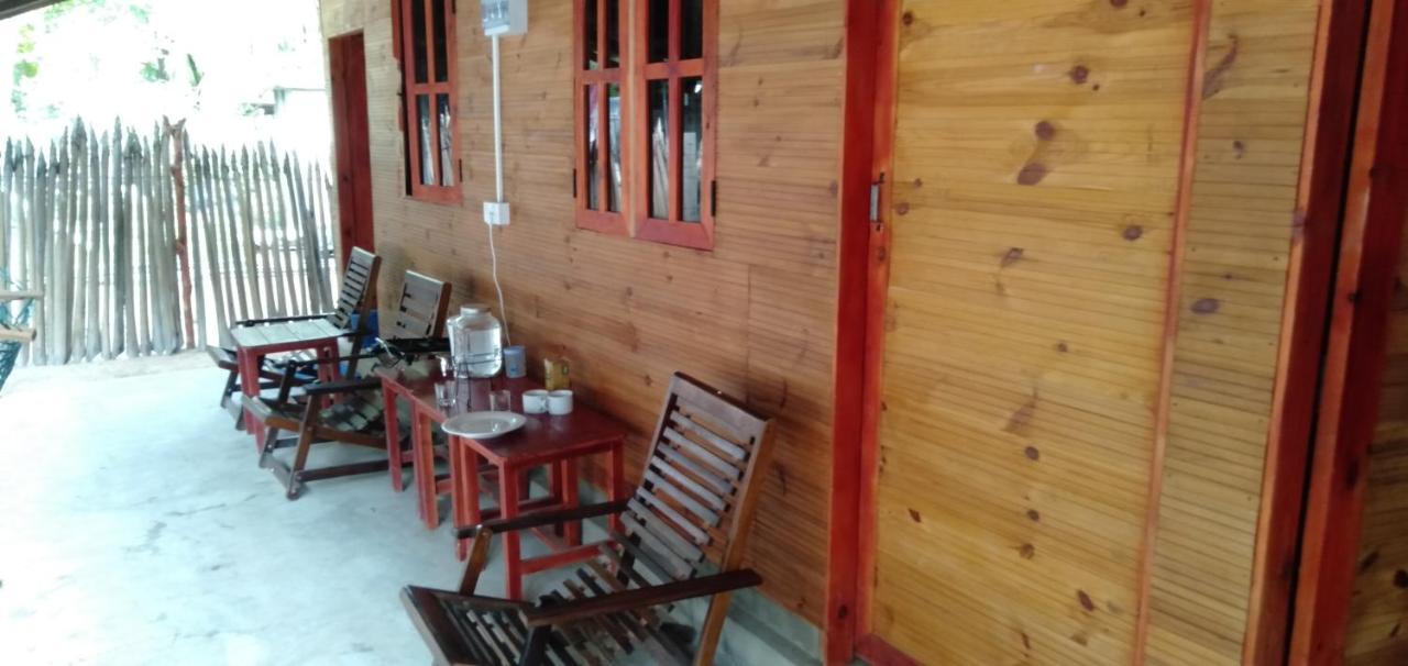 Walkers Hostel ตรินโคมาลี ภายนอก รูปภาพ